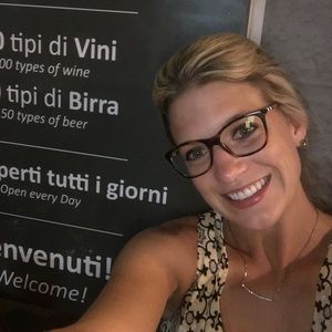 Meet your Posher, Alyson